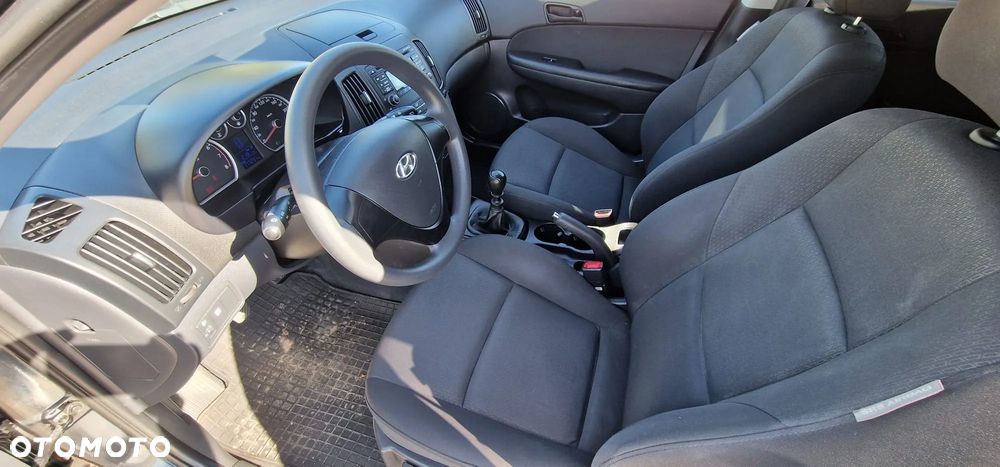 Hyundai i30 1.4 Base + EU5 - 11