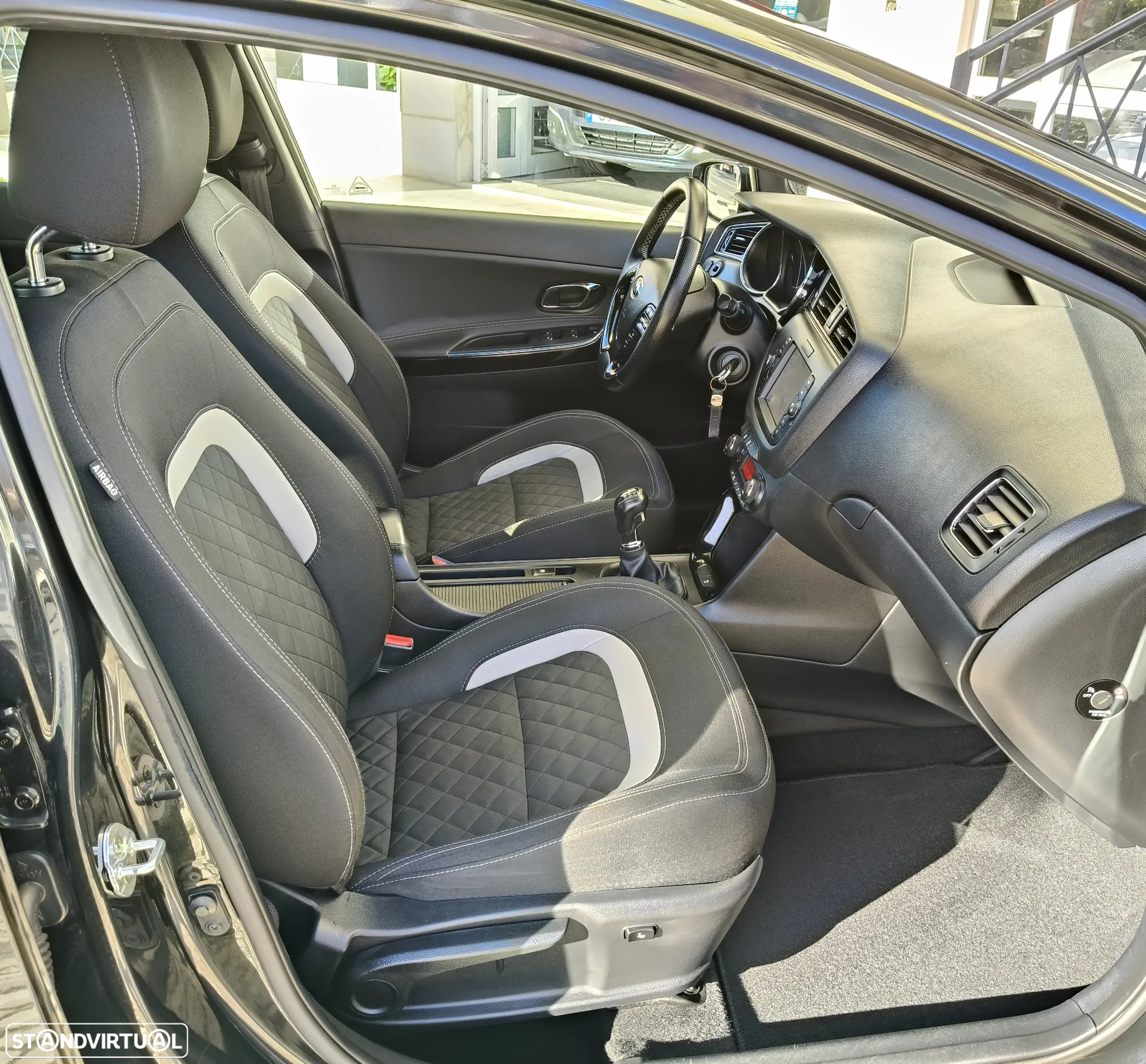 Kia Ceed 1.6 CRDi GT Line - 23