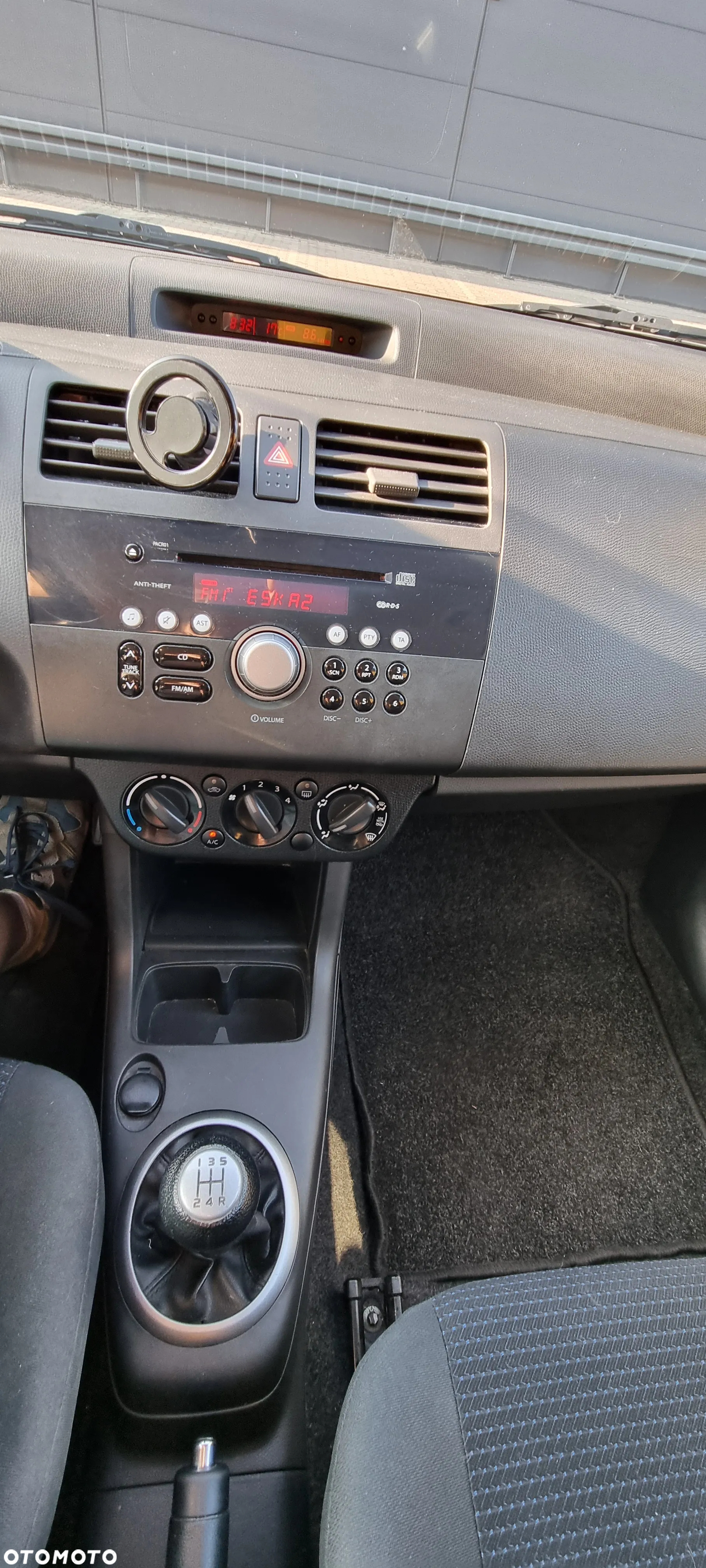 Suzuki Swift 1.3 Classic - 2