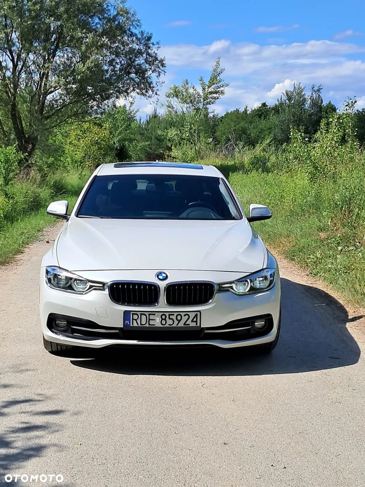 BMW Seria 3 330i - 20