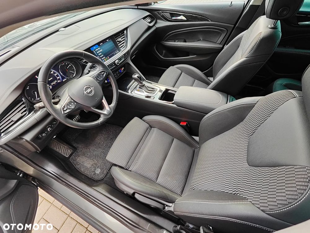 Opel Insignia - 12