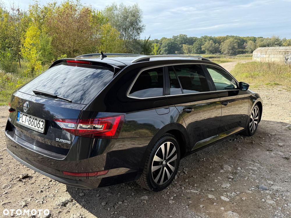 Skoda Superb 2.0 TDI DSG Premium Edition - 3