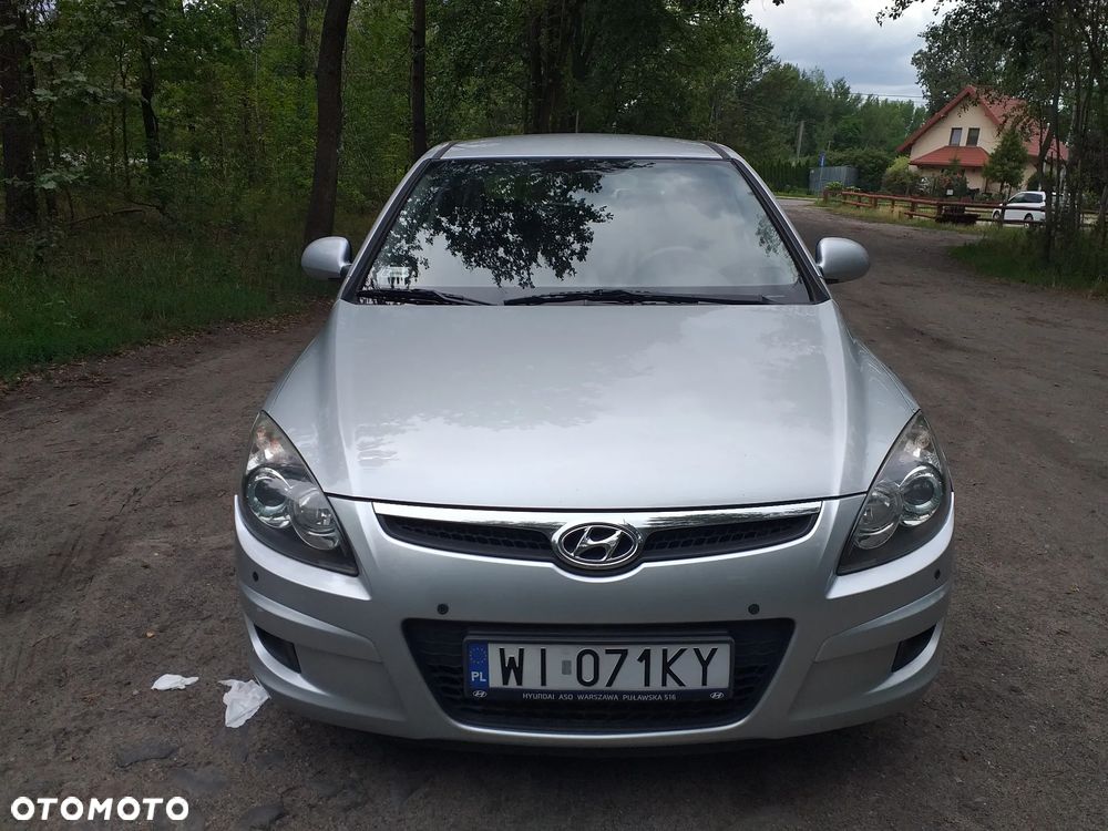 Hyundai i30 1.6 CRDi Base + - 2