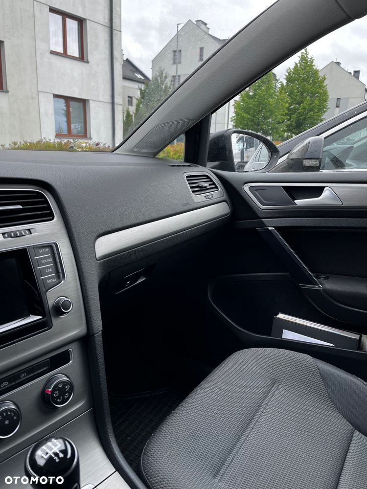 Volkswagen Golf VI 1.6 TDI Comfortline - 6