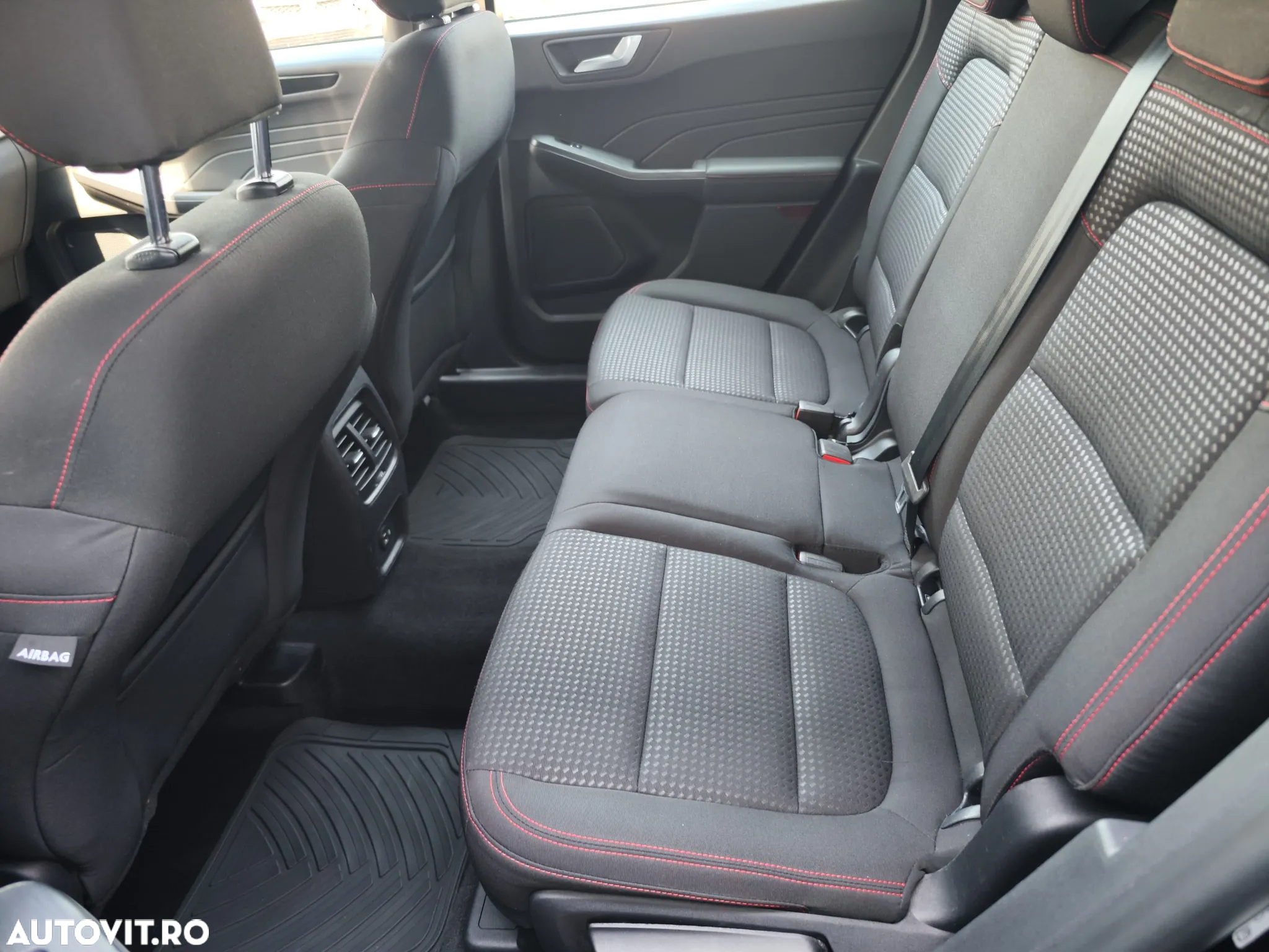 Ford Kuga 1.5 EcoBlue A8 FWD ST Line - 13