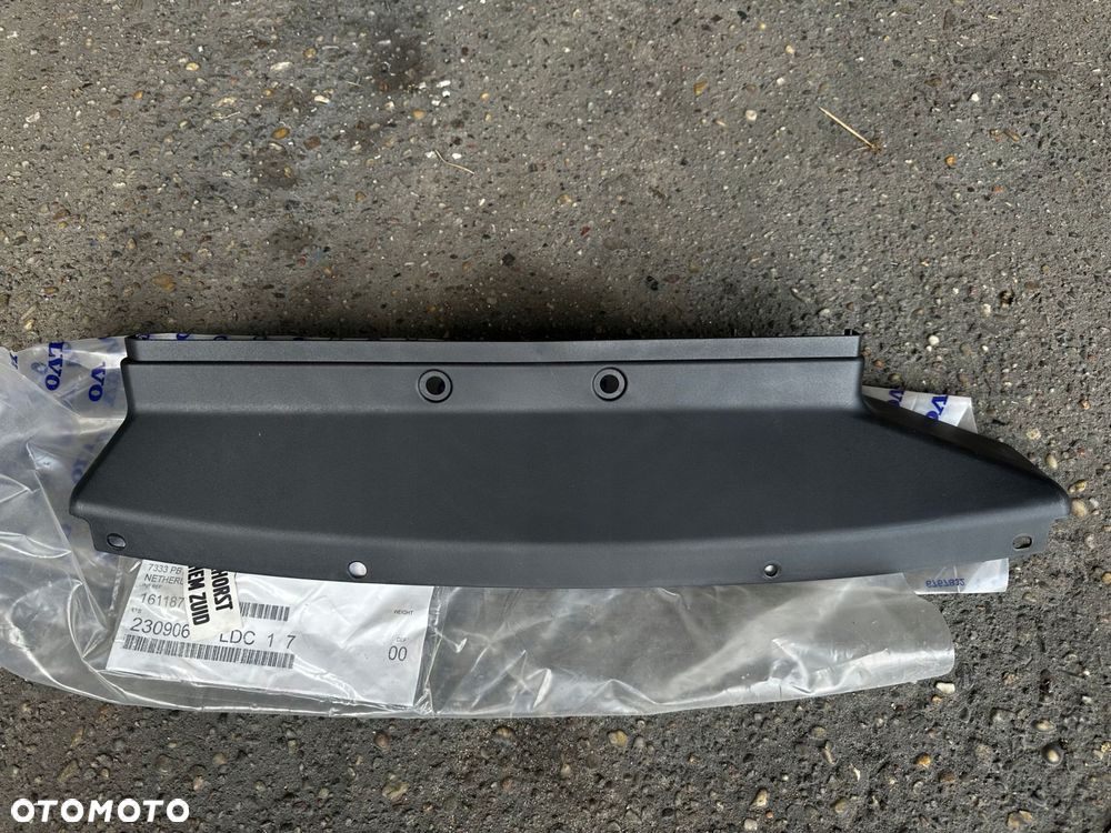 volvo xc40 gorny wlot na pas kierownica powietrza - 1