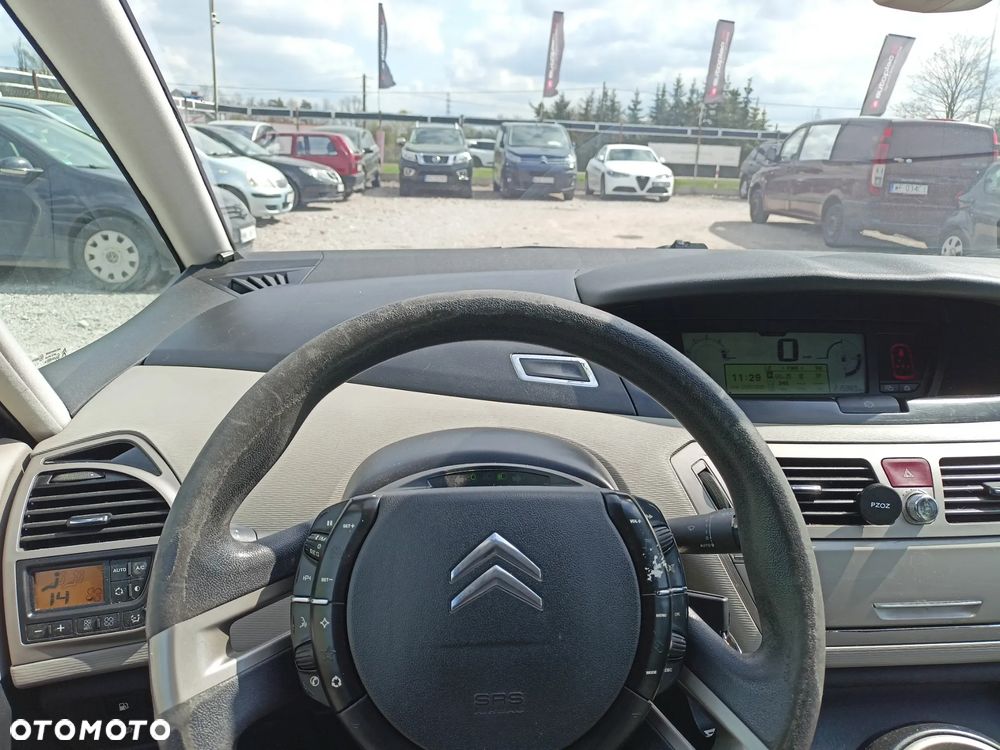 Citroën C4 Picasso - 9