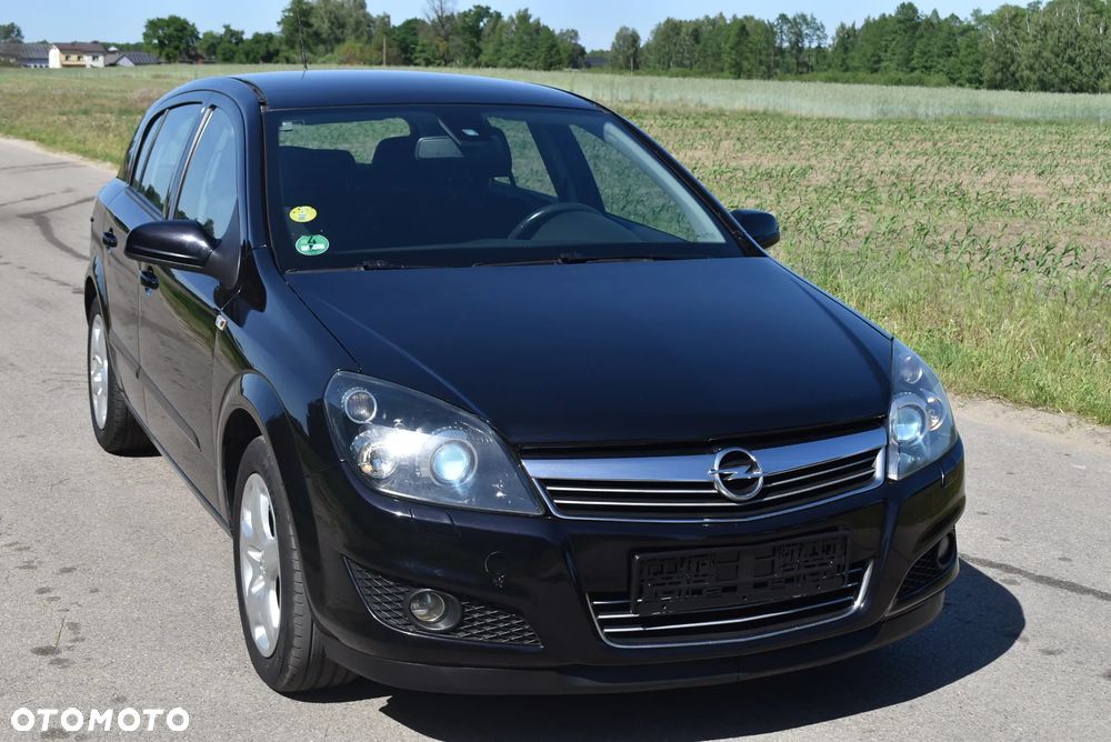 Opel Astra 1.6 Innovation 110 Jahre - 13
