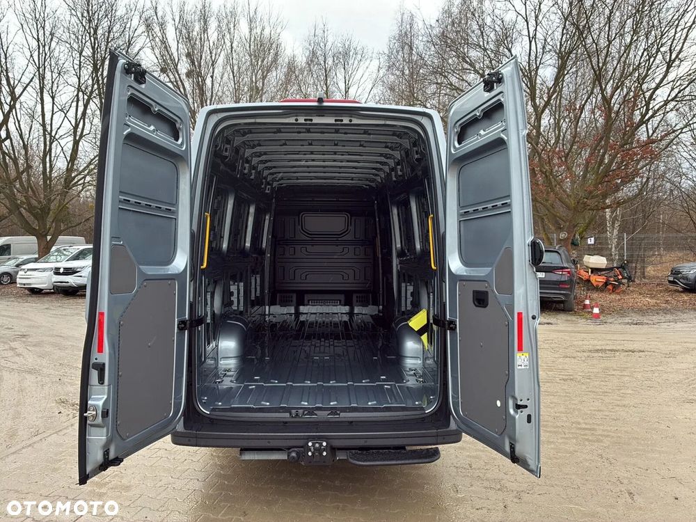Volkswagen Crafter 35 Furgon LONG/L5H3, 2.0 BiTDI 177KM, Wysoki dach, r. o. 4490mm - 11