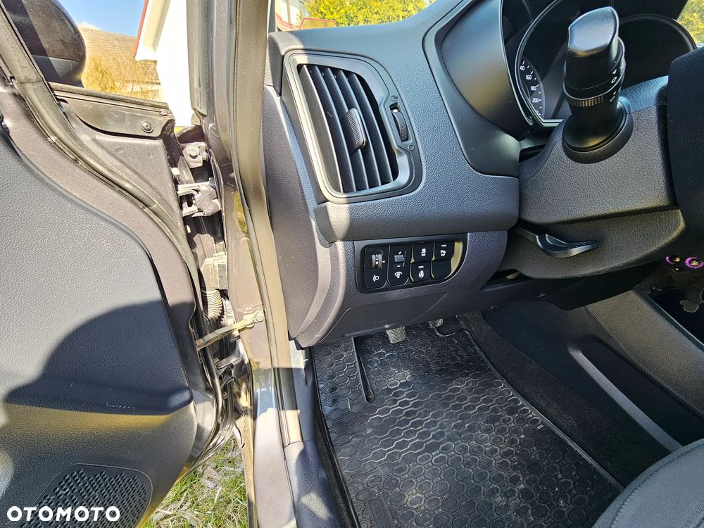 Kia Rio 1.2 Dream Team Edition - 11