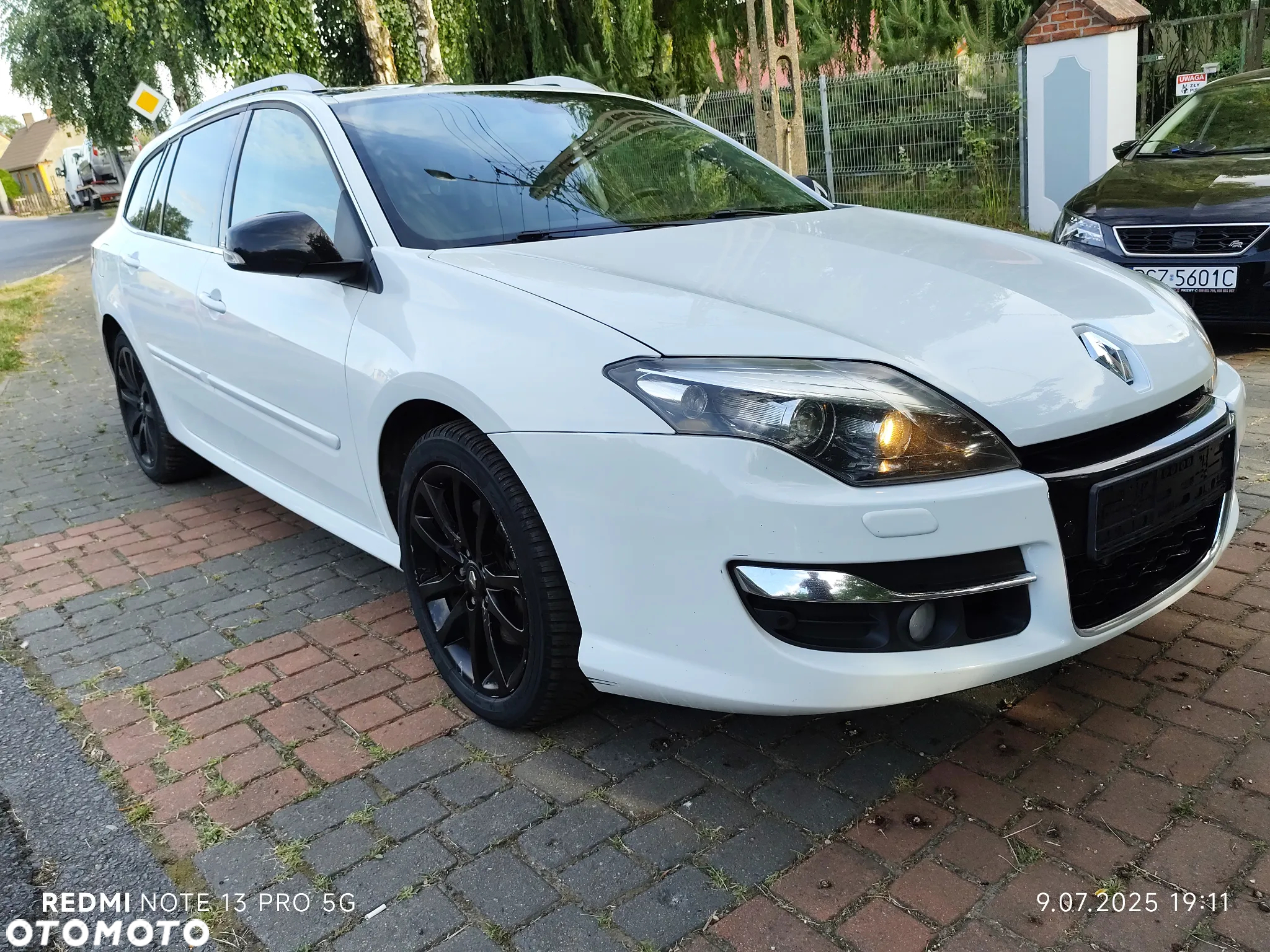 Renault Laguna Grandtour dCi 175 FAP Bose Edition - 3