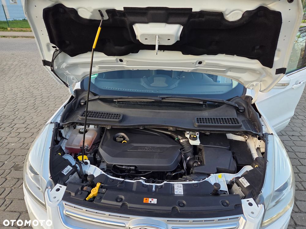Ford Kuga 1.6 EcoBoost 2x4 Titanium - 21