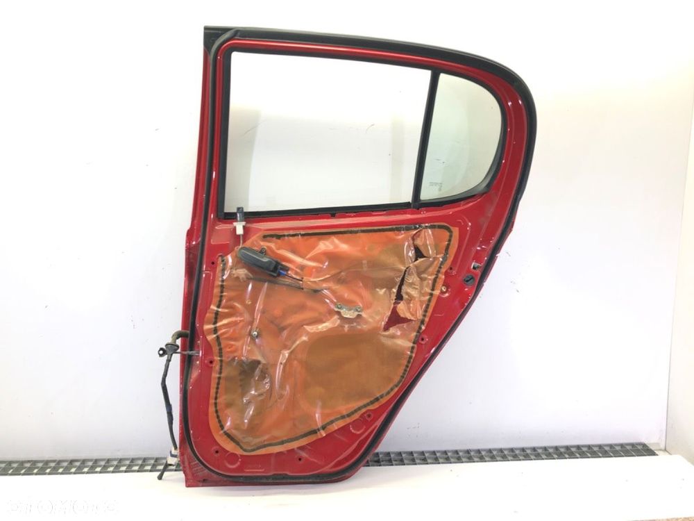 DRZWI PRAWY TYŁ - 156.00 PLN - TOYOTA YARIS (_P1_) 1999 - 2005 1.0 (SCP10_) 50 kW [68 KM] benzyna - 12