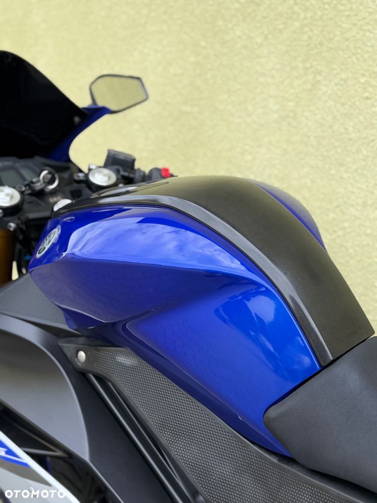 Yamaha YZF - 33