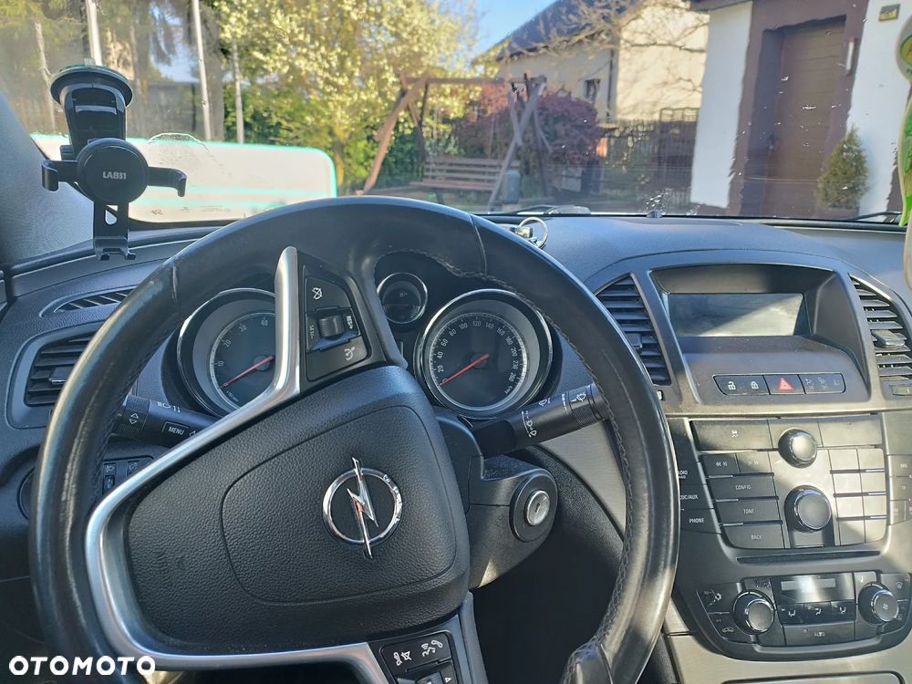 Opel Insignia 1.8 - 4