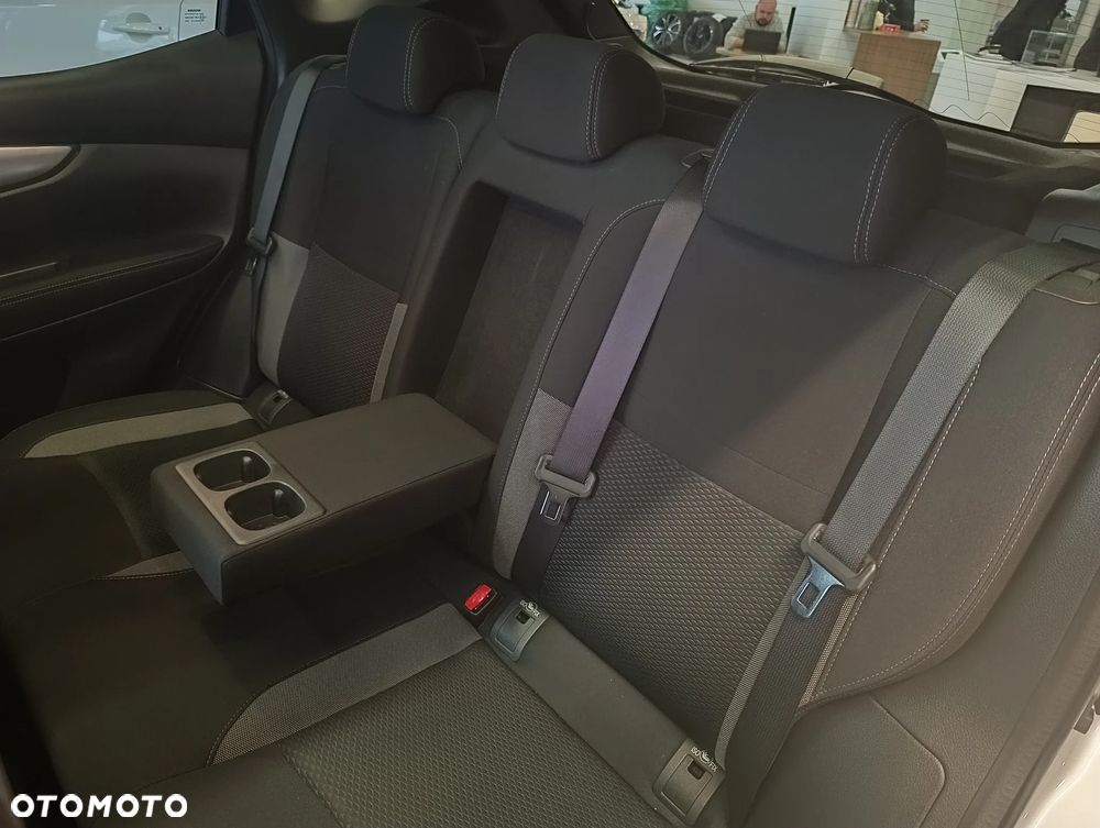 Nissan Qashqai 1.2 DIG-T N-Connecta EU6 - 21