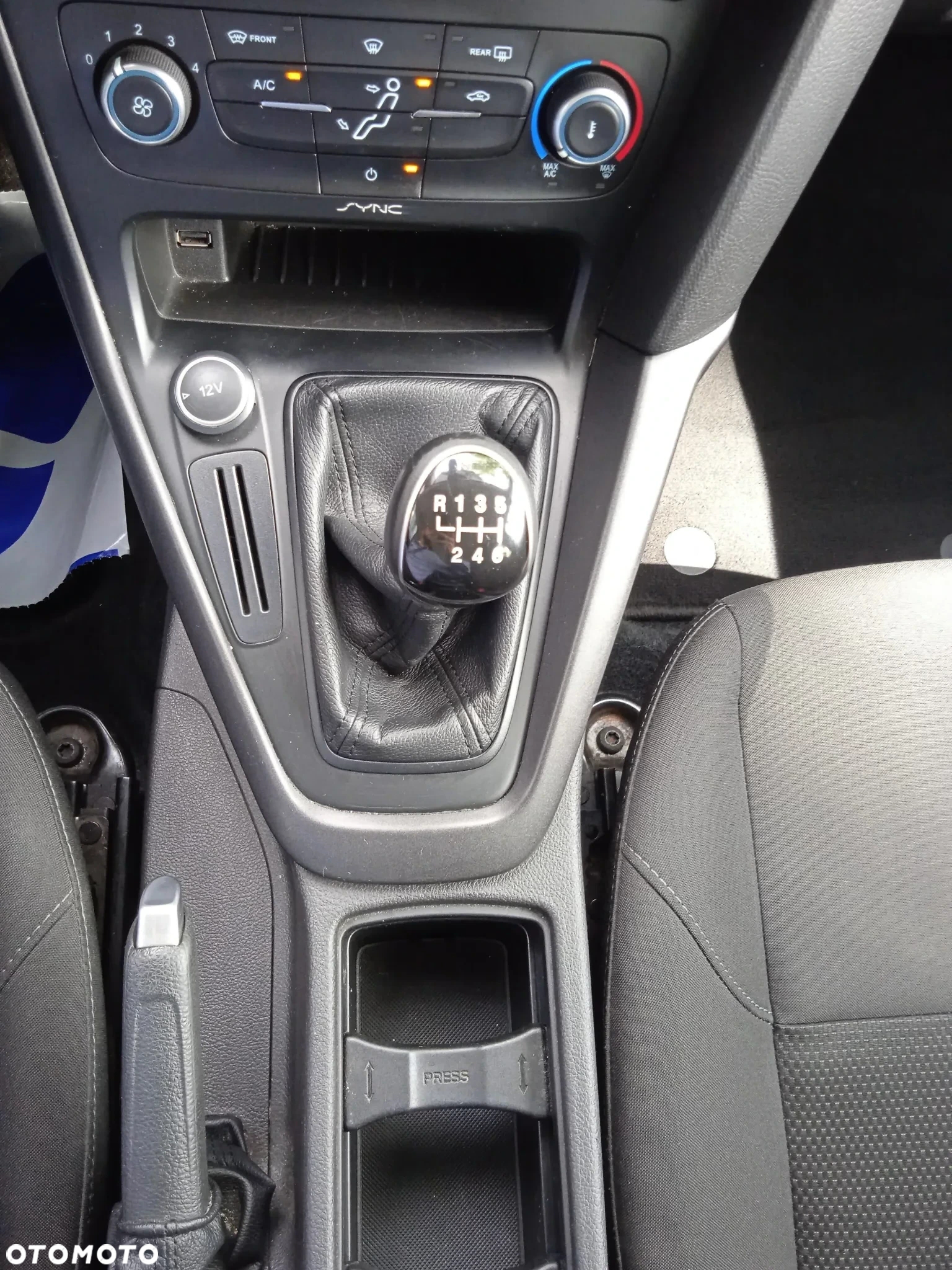 Ford Focus 1.5 TDCi Gold X - 23