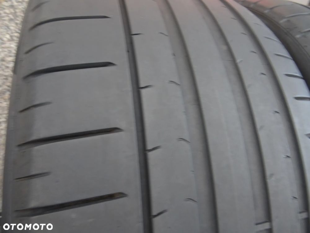 275/35/R19 100Y Pirelli Pzero PZ4 - 3