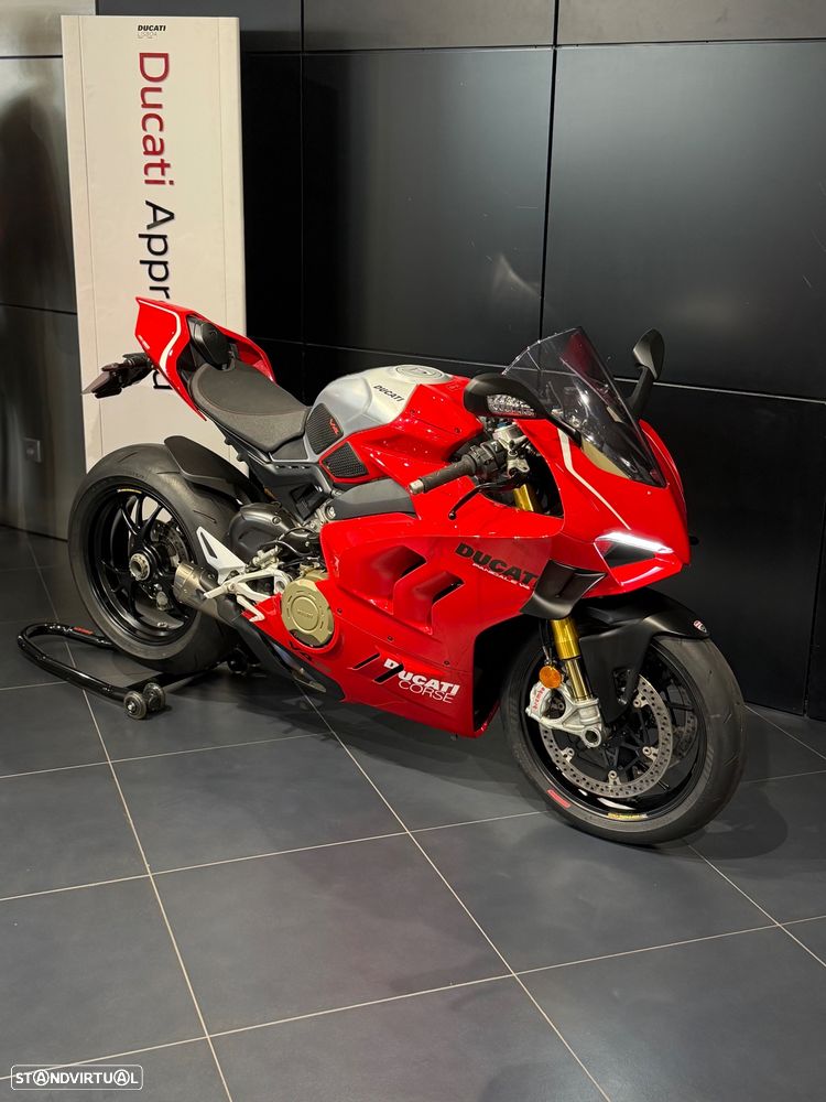 Ducati Panigale V4 S - 2
