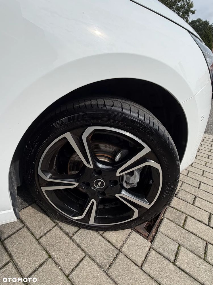 Opel Corsa 1.2 T mHEV GS eDCT - 15