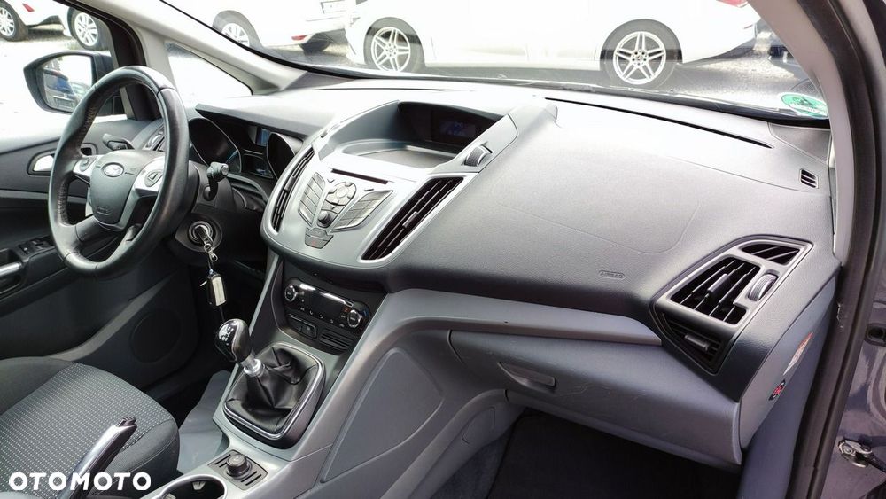 Ford Grand C-MAX - 28