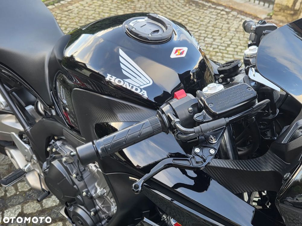 Honda CBR - 30