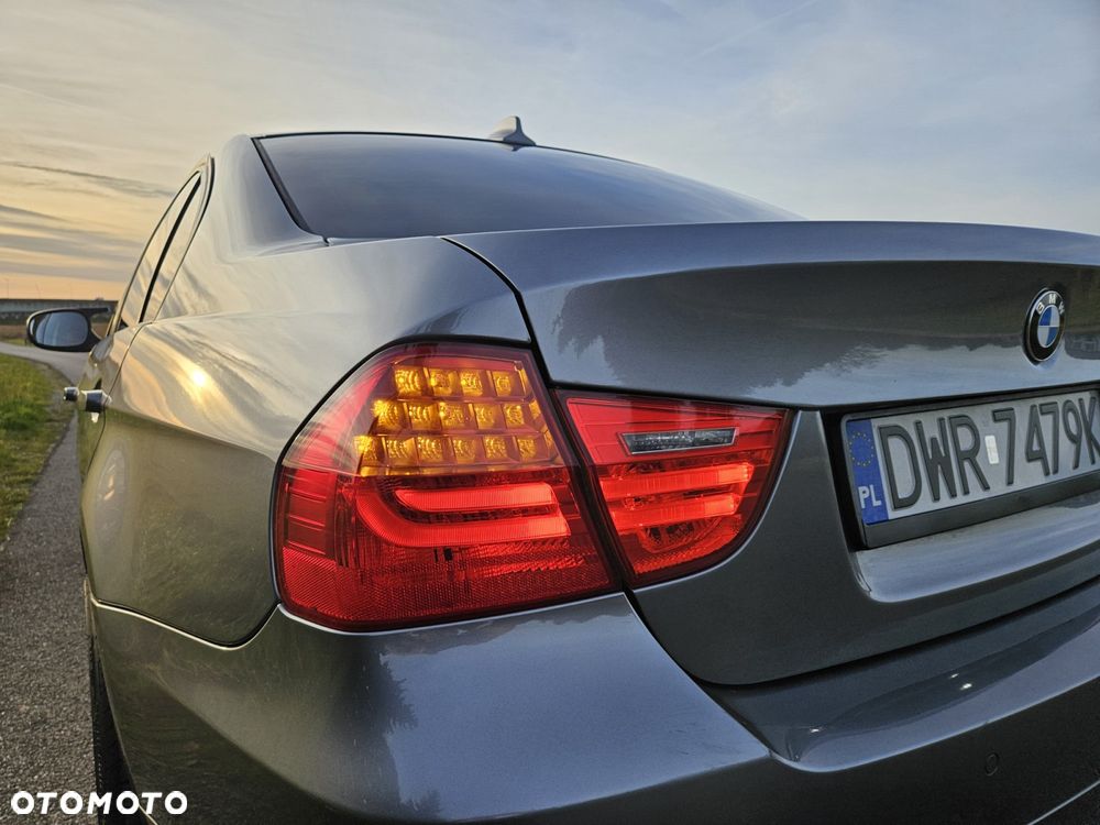BMW Seria 3 318i - 11
