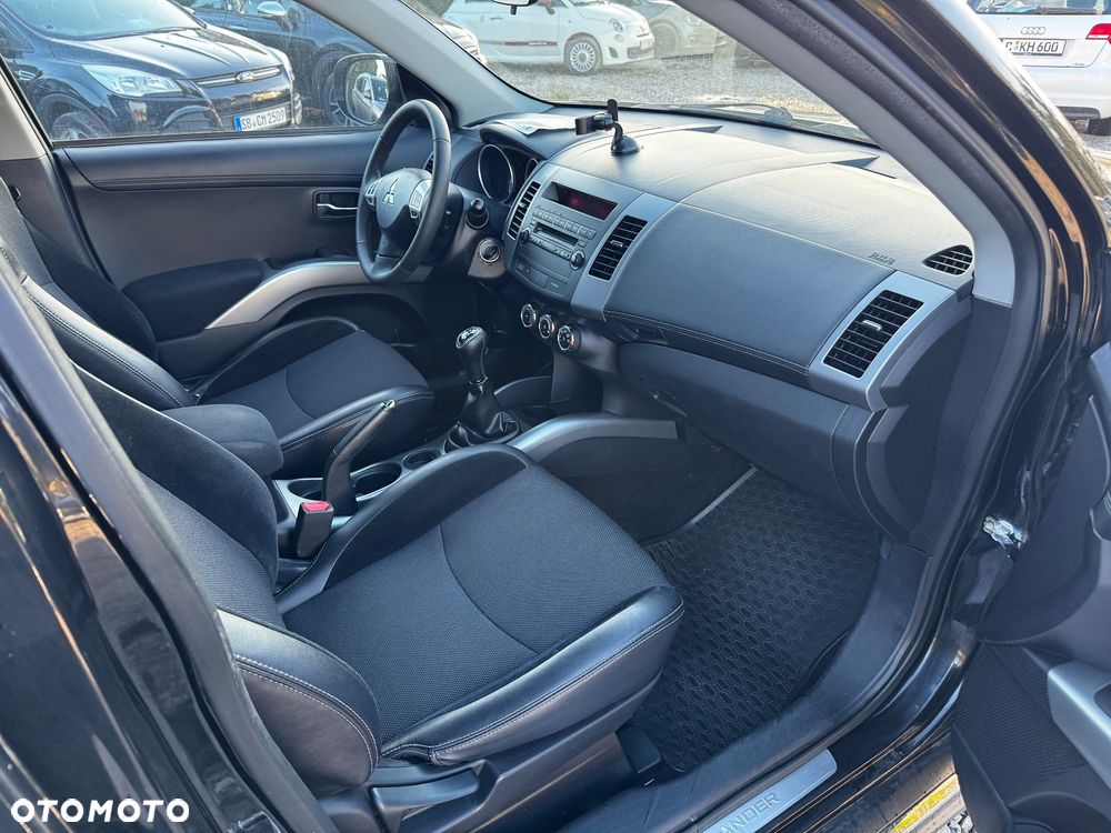 Mitsubishi Outlander 2.0 2WD Invite - 22