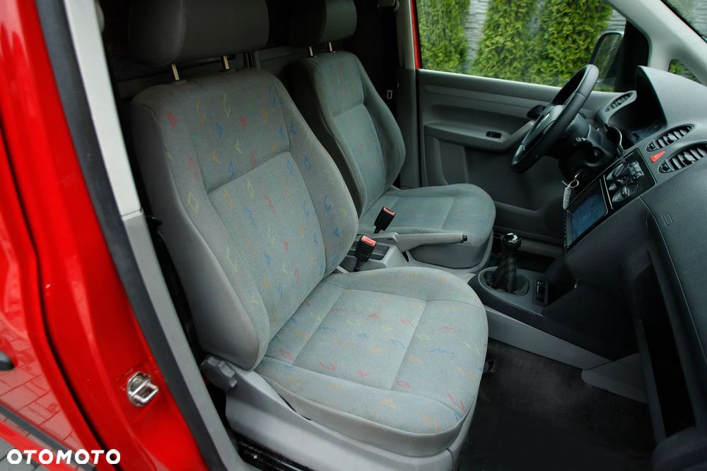 Volkswagen Caddy Maxi - 28