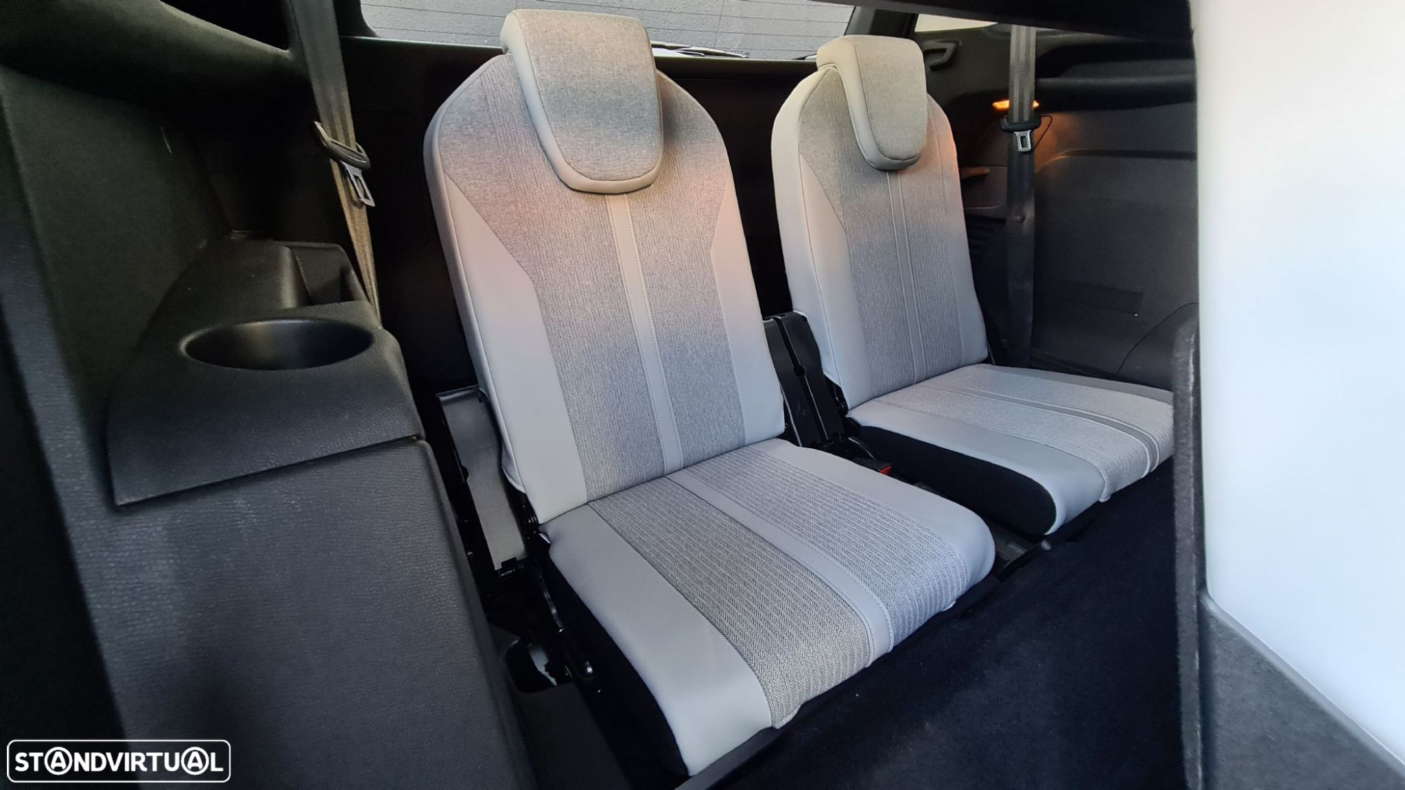 Peugeot 5008 1.5 BlueHDi Allure EAT8 - 54