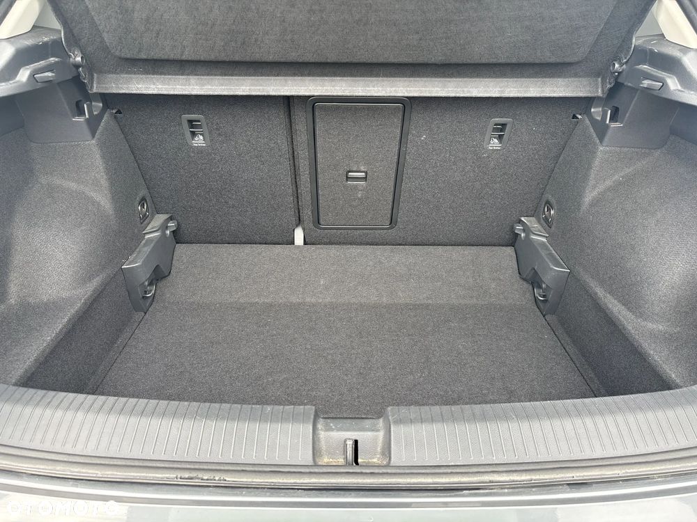 Volkswagen T-Roc - 18