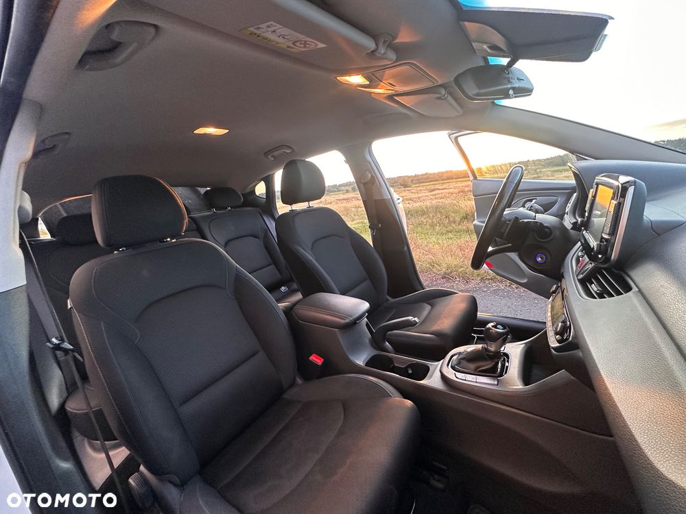 Hyundai i30 1.4 T-GDI Comfort DCT - 10