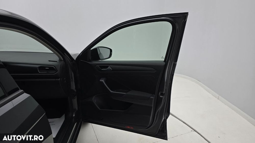 Volkswagen T-ROC 1.6 TDI Base - 18