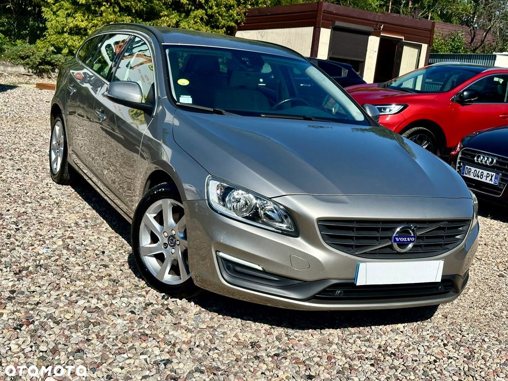 Volvo V60 D4 Momentum - 7
