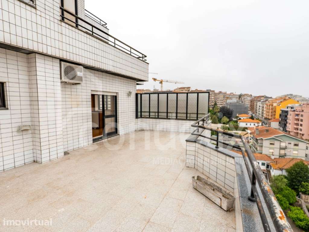 T4 exclusivo com 70 m² de terraço, no centro de Vila Nova de Gaia - View 4