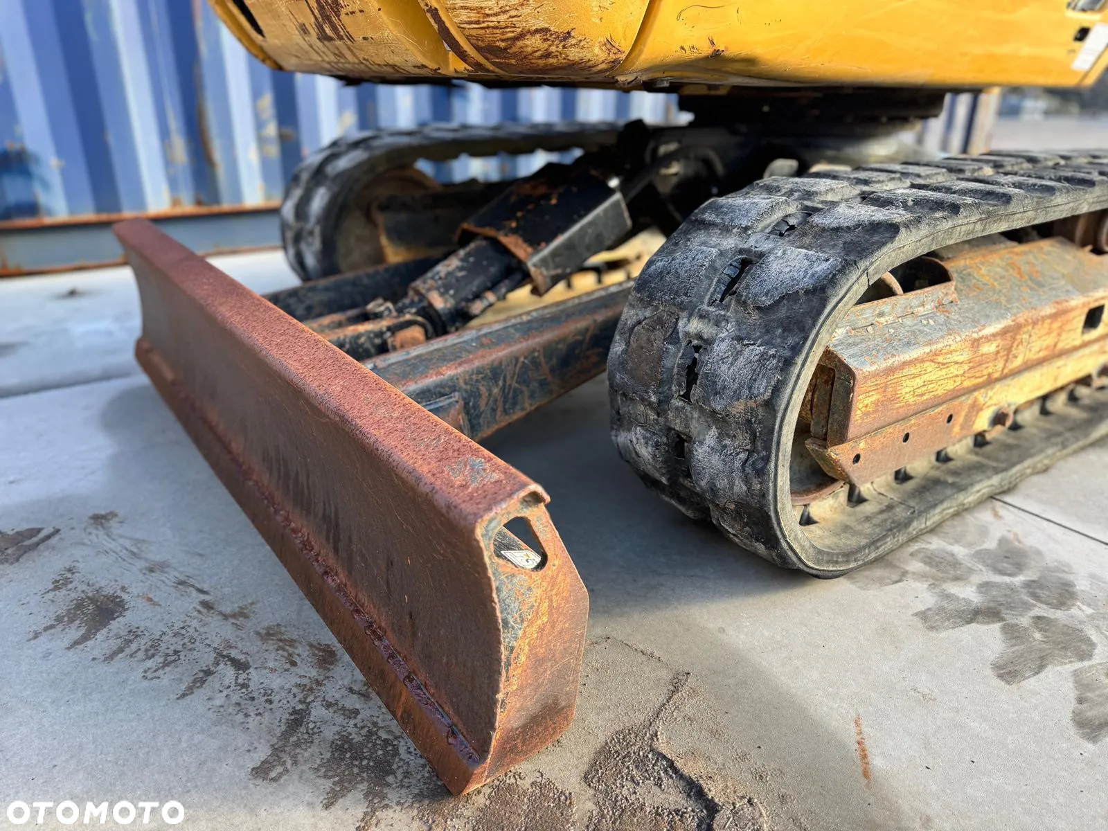 Caterpillar 302.4D - 8