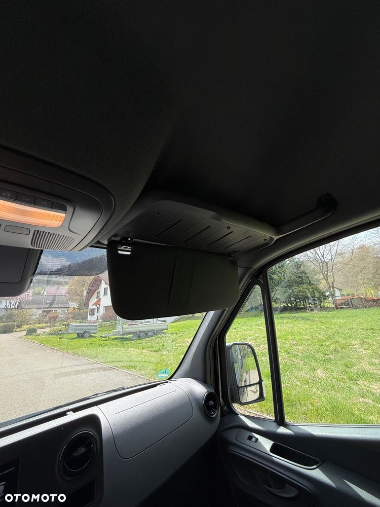 Mercedes-Benz Sprinter - 10