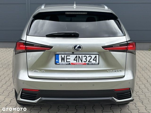 Lexus NX 300h F Impression AWD - 5