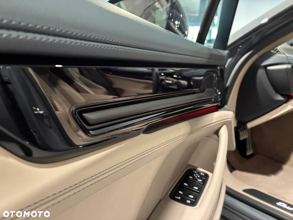 Porsche Panamera Turbo S E-Hybrid PHEV - 23
