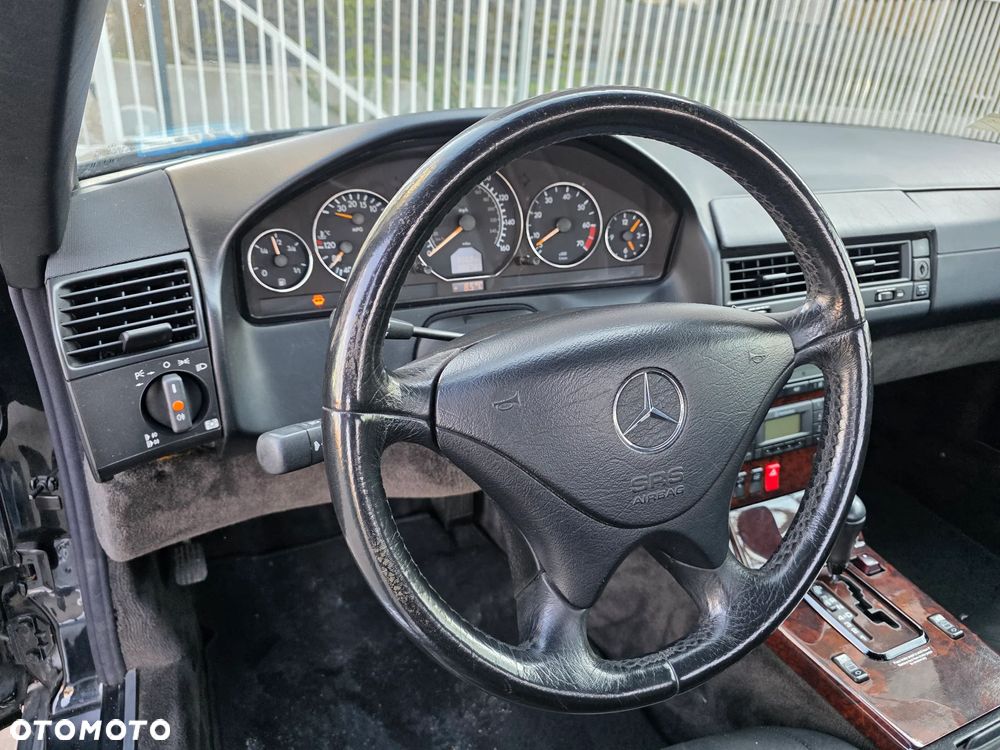 Mercedes-Benz SL - 8