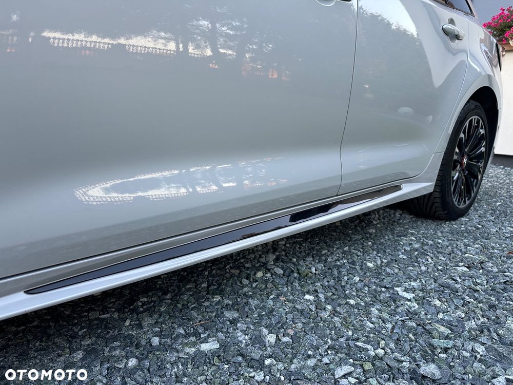 Toyota Corolla 2.0 Hybrid GR Sport - 26
