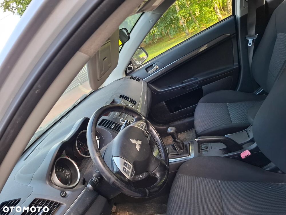 Mitsubishi Lancer - 5