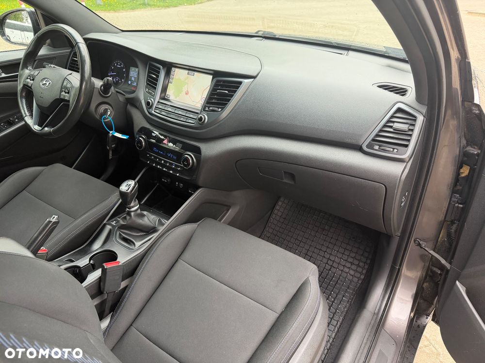 Hyundai Tucson 1.6 GDI BlueDrive GO 2WD - 12