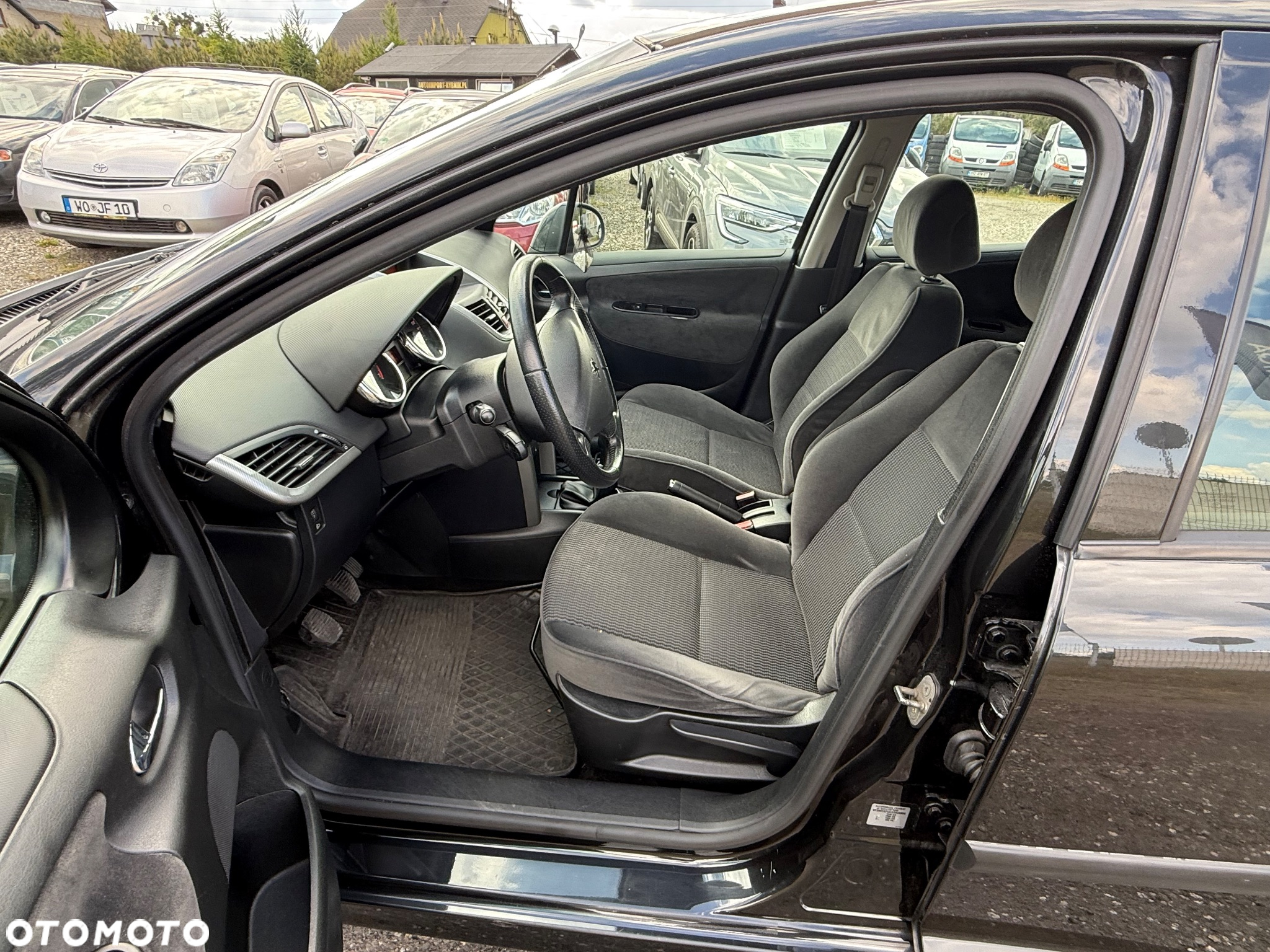 Peugeot 207 - 7