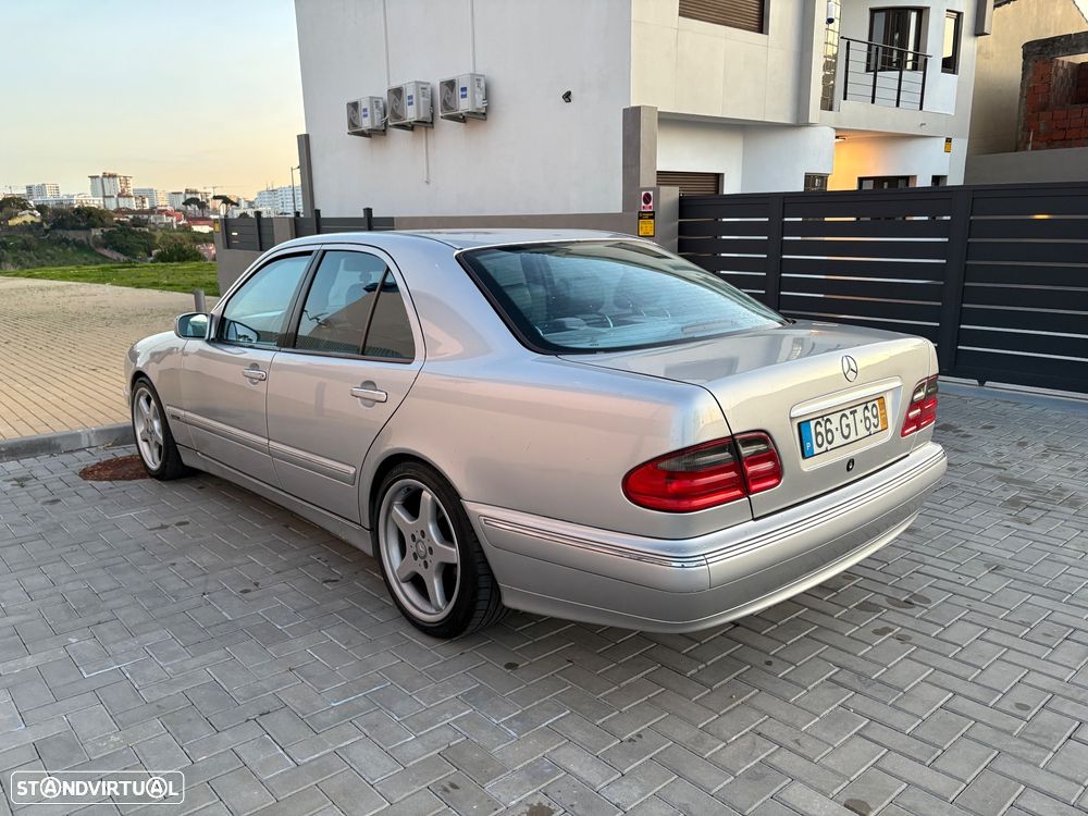Mercedes-Benz E 240 Classic - 23