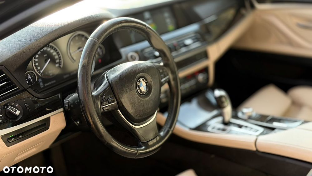 BMW Seria 5 530d xDrive - 22