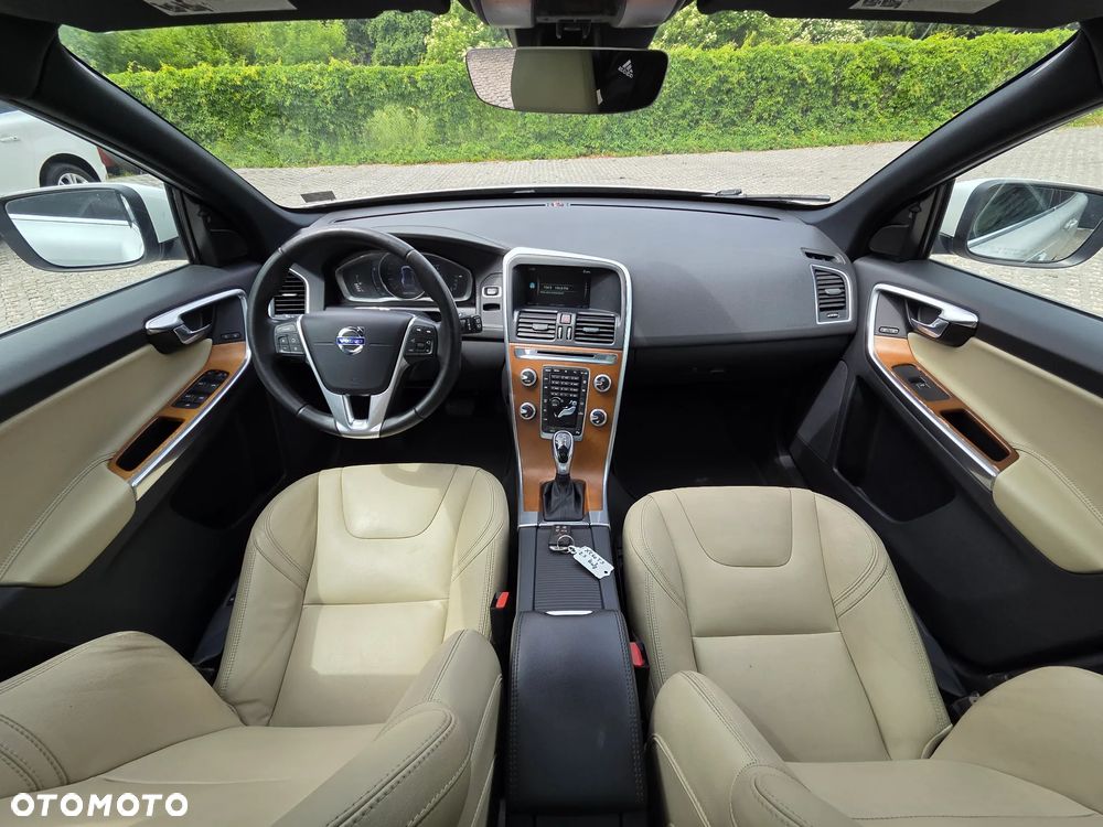Volvo XC 60 T5 AWD Summum - 9