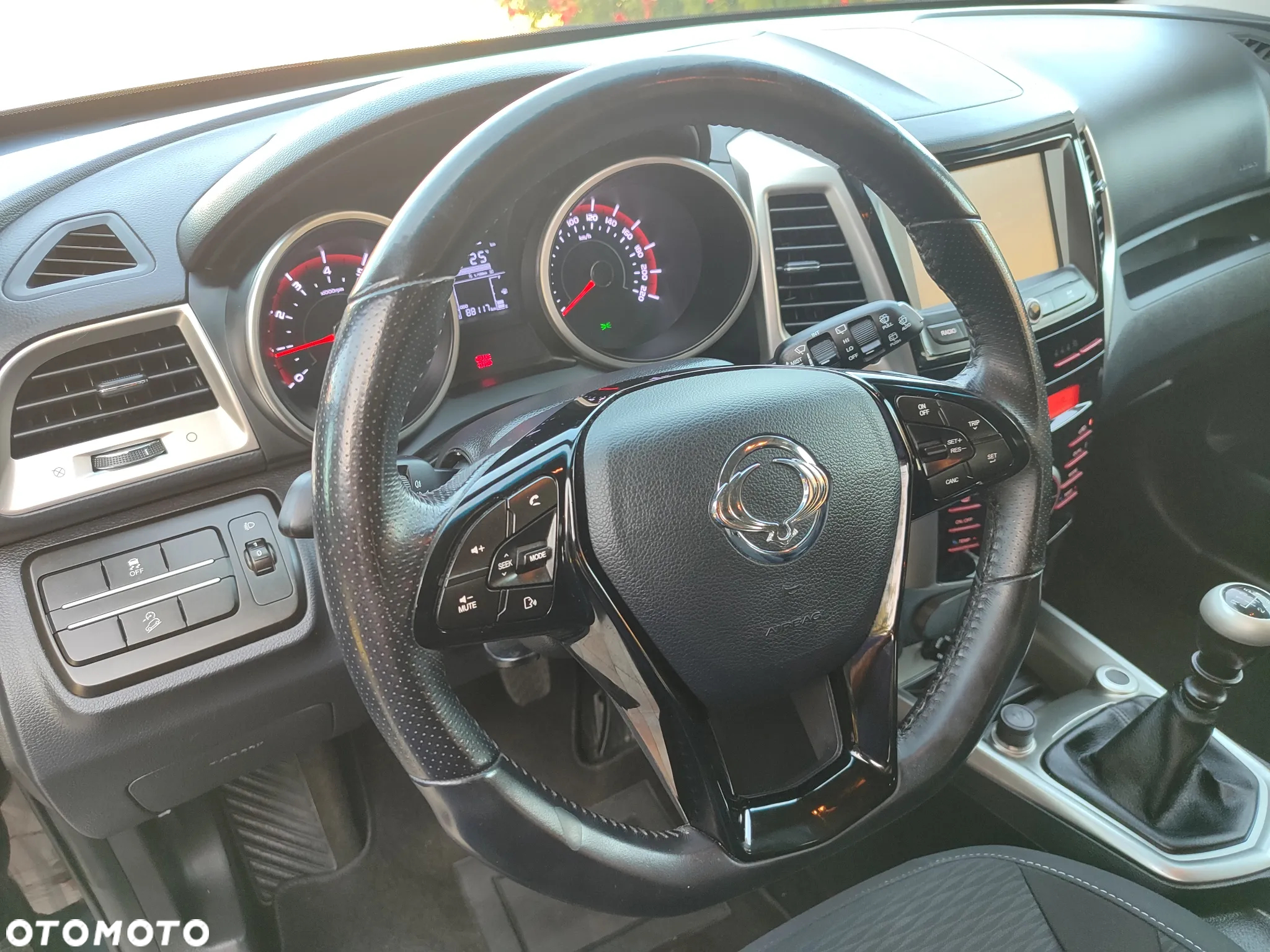 SsangYong/KGM Tivoli 1.6 Crystal Base - 8
