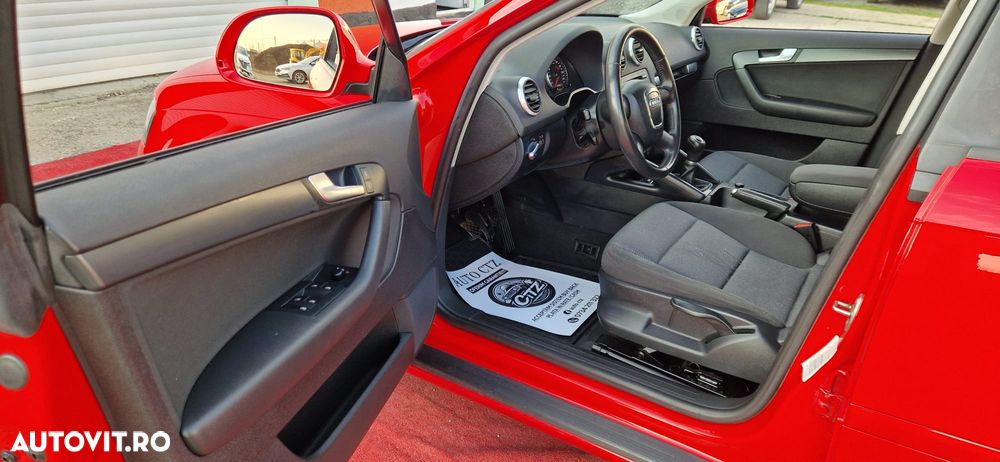 Audi A3 1.6 TDI Sportback DPF Ambiente - 18