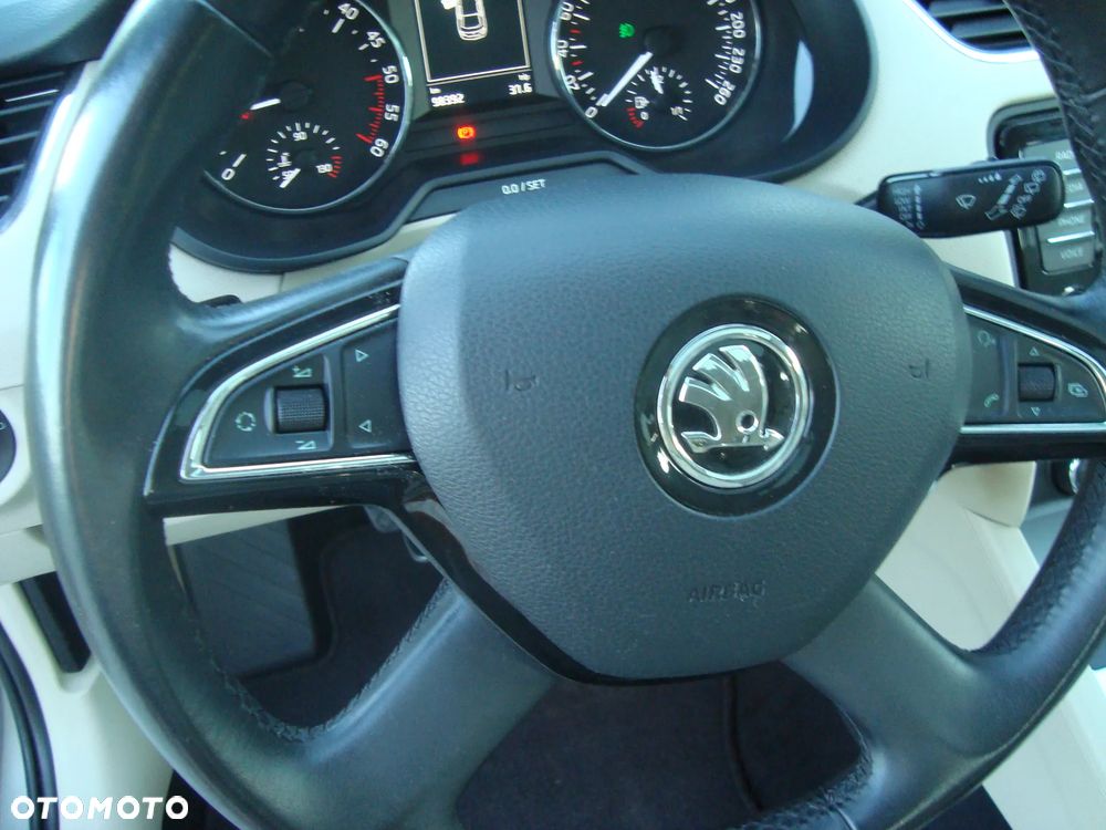 Skoda Octavia 1.6 TDI DPF Elegance - 24